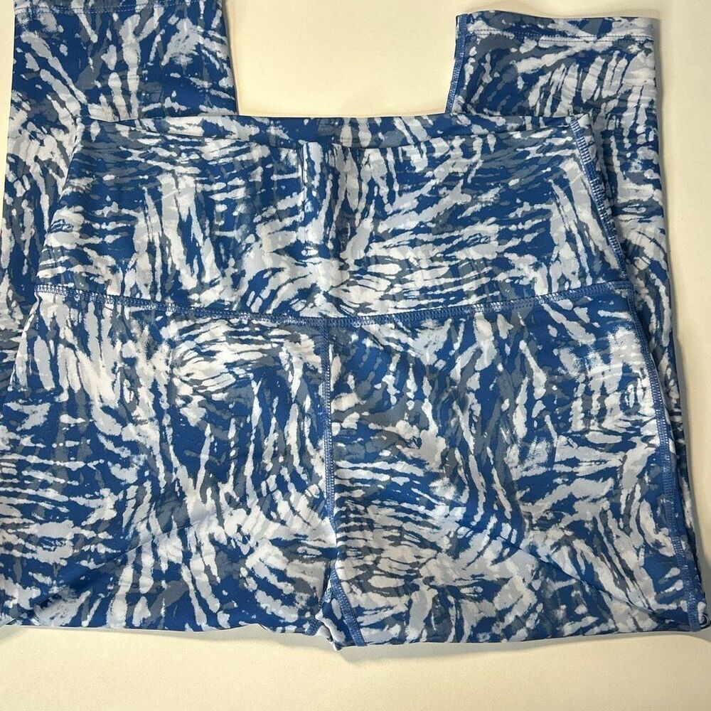 Reel Legends Blue Cropped Capri Cut Leggings Medium
